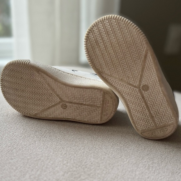 🍂CLEAROUT Carter's Slip-On Shark Sneaker - Picture 5 of 11